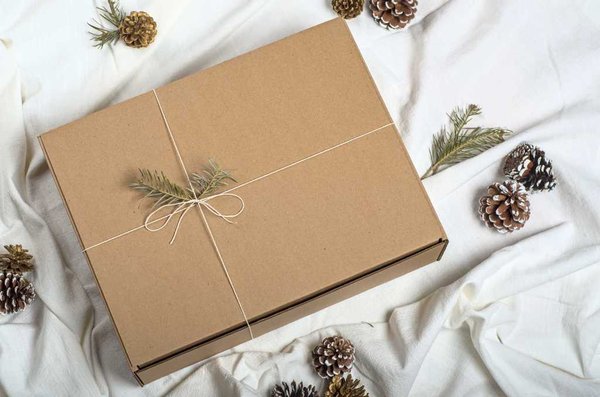 Cadeau : 5 box originales